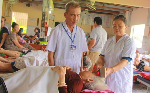 'Bệnh viện'  tình thương
