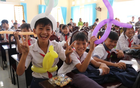 Cây mùa xuân 2019 vui tết với học sinh ở Tây Ninh