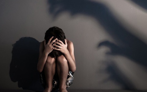 Khởi tố, bắt giam kẻ dâm ô bé gái 11 tuổi