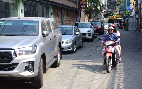 Nhà mua xong nhưng ôtô 'đứng đường, không chốn dung thân'