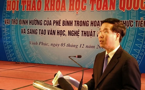 'Mặt trái của kinh tế thị trường làm tăng nguy cơ loạn chuẩn trong văn nghệ'