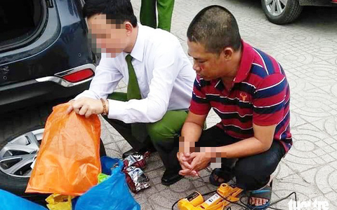 Tạm giam 2 tháng tài xế đâm cọc tiêu vượt trạm thu phí Bến Thủy