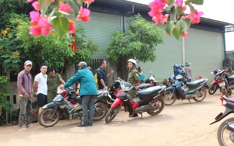 Chủ đại lý cà phê bỏ đi, cả trăm người kéo đến nhà đòi xiết nợ