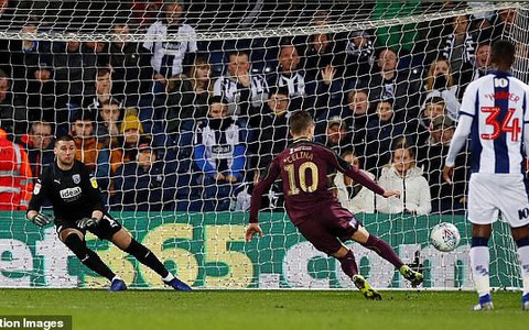 Video cầu thủ Swansea với cú sút phạt đền tệ nhất trong lịch sử