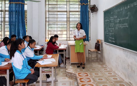 Thi vào lớp 10 tại Hà Nội: Chạy đua ôn... sử