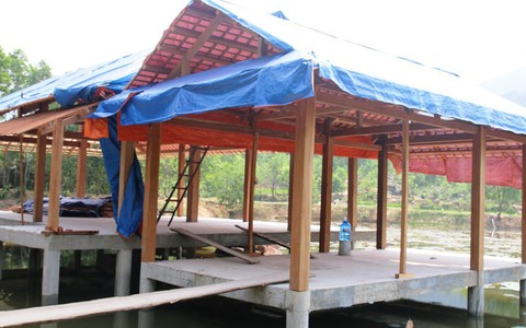 Chủ đầu tư tự tháo dỡ khu nghỉ dưỡng 'chui' trong rừng phòng hộ
