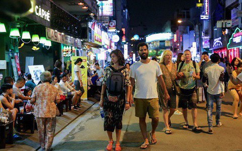 9 tháng, 3.661 vụ taxi, hàng rong... chèo kéo, 'chặt chém' du khách