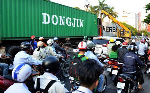 'Cứ ra đường, tôi lo mình không trở về...'