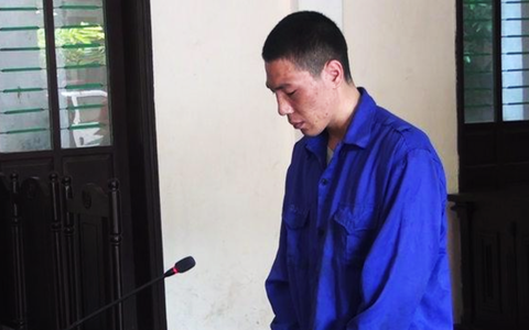 Cha ‘ngáo đá’ làm rơi con 2 tuổi từ tầng lầu lãnh án tù 6 năm rưỡi