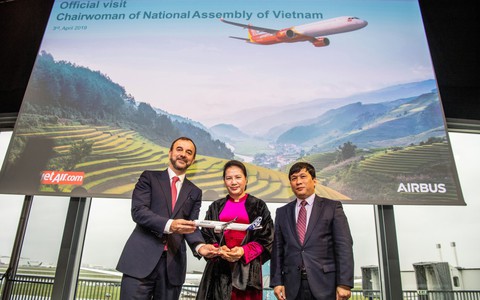 Vietjet nhận bàn giao máy bay thế hệ mới A321neo