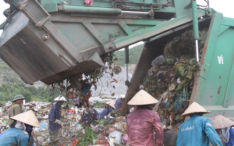 Cử tri Đà Nẵng bức xúc về rác thải, lo ô nhiễm biển