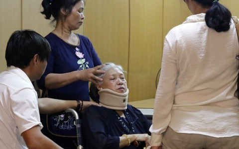 Hoãn phiên tòa vì hai cựu lãnh đạo ngân hàng chóng mặt, nhức đầu