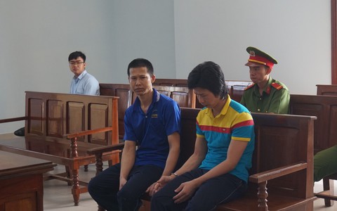 26 năm tù cho hai gã chú ruột hiếp dâm cháu 14 tuổi