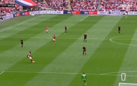 Video 'pha phản lưới nhà ngu ngốc nhất' ở chung kết tranh vé vớt Championship