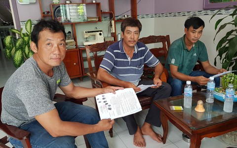 Dân khốn khổ vì cơ sở tái chế chai nhựa đặt giữa khu dân cư