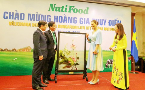 Công chúa Thụy Điển gặp gỡ NutiFood tại TP.HCM