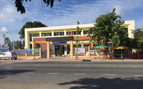 Xác minh lãnh đạo thị trấn nợ quán nhậu là cá nhân hay tập thể