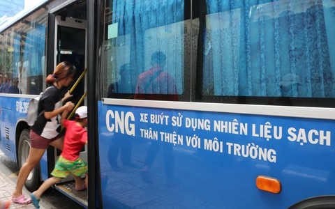 'Độc quyền' cấp nhiên liệu CNG, nguy cơ xe buýt rối loạn