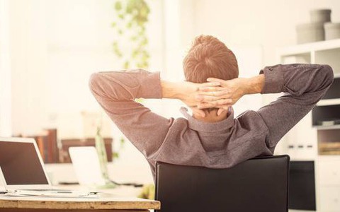 30 công chức Pháp nhận lương 1,6 triệu USD/năm để ngồi chơi 25 năm