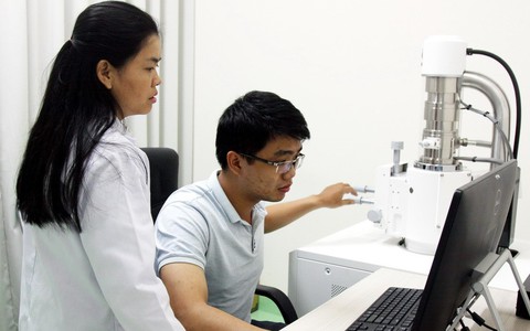 Hai người Việt vào top 100 nhà khoa học châu Á: Làm khoa học phải vượt qua thác ghềnh