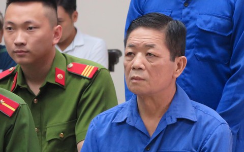 Xử vụ bảo kê chợ Long Biên: Hưng 'kính' bị đề nghị mức án cao nhất đến 5 năm tù