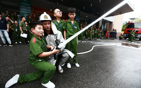 Lớp học xử lý tình huống bị bắt cóc cho trẻ mùa hè