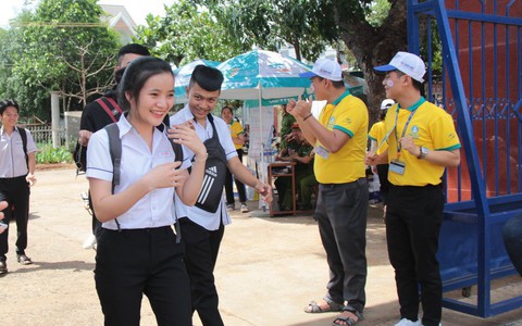 Hàng ngàn bài thi trắc nghiệm lỗi ở nhiều nơi