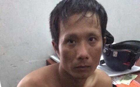 Bắt nghi phạm đâm trọng thương vợ và cháu ruột của mình