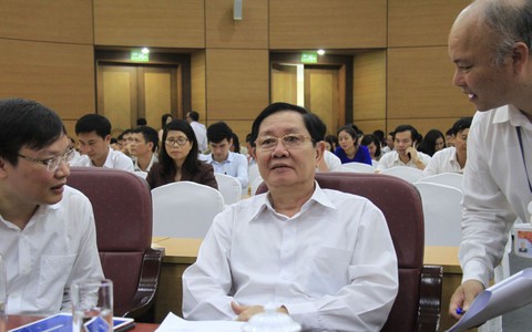 Bộ trưởng Bộ Nội vụ: ‘Quy định cam kết có chứng chỉ khi tuyển dụng hết sức vô lý’