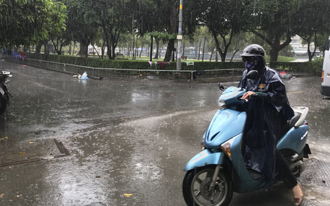 Sài Gòn sáng nắng, trưa mưa, buổi chiều sẽ mưa hầu hết Nam Bộ