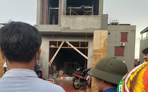 Hai thợ xây bị điện giật chết khi đang làm trần thạch cao