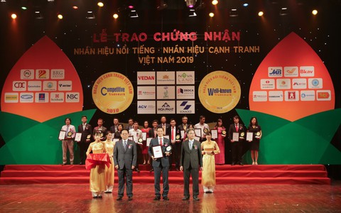 Dai-ichi Việt Nam nhận giải thưởng nhãn hiệu nổi tiếng Việt Nam 2019