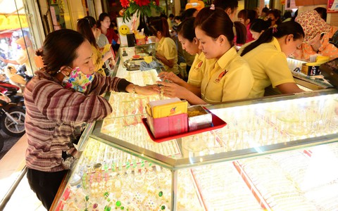 Vàng đồng loạt tăng ngoạn mục trên 40 triệu đồng/lượng