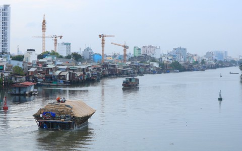 Một dòng sông nhiều nơi quản lý