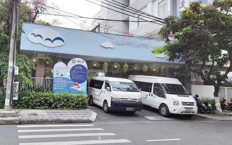 Đưa đón trẻ đi học: Mỗi nơi mỗi cách