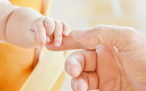 Đại học Úc: trẻ em Việt Nam bú sữa mẹ ít bị bệnh tật