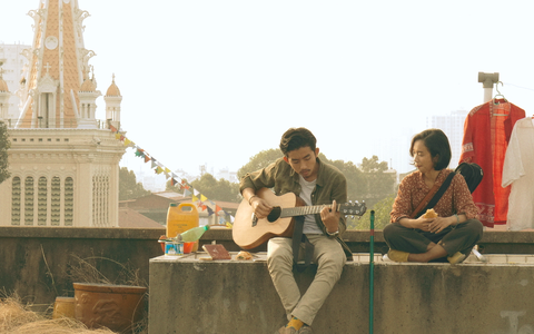 'Trời sáng rồi, ta ngủ đi thôi!': Kể chuyện tuổi trẻ bằng nhạc indie