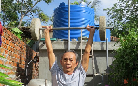 'Khô đét thiền sư' đi nhắc chuyện thể dục