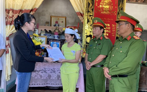 Hỗ trợ gia đình người tử nạn khi cứu du khách tại Sơn Trà 125 triệu đồng