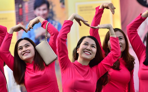 Học sự vô ưu của những đóa hoa để không nghi ngờ bản thân