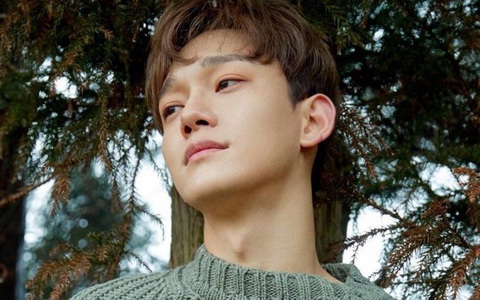 Giọng ca Chen của nhóm nhạc EXO bất ngờ thông báo kết hôn bằng thư tay
