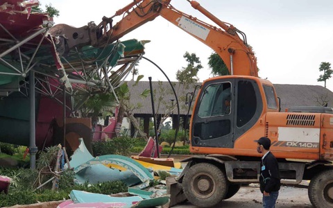 Công viên nước 200 tỉ xây không phép rồi đập bỏ: Trách nhiệm thuộc về ai?