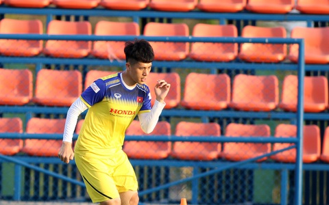 Đình Trọng vẫn tập luyện bình thường sau khi bị AFC 'loại'