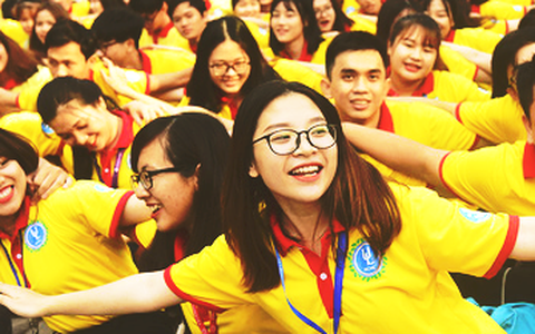 Chờ một lớp trẻ tiến công!