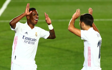 “Siêu dự bị’ Vinicius tỏa sáng, Real Madrid chật vật vượt ải Valladolid