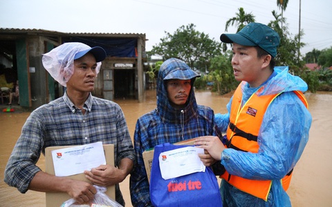 Chở yêu thương, ân tình của bạn đọc về tâm lũ