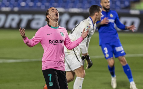 Vẫn 'tịt' dù chơi ở vị trí ưa thích, Griezmann chỉ có thể trách mình