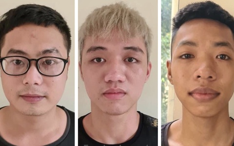 Ba thanh niên mang tuýp sắt gắn dao nhọn 'diễu hành' ngờ ngờ giữa đường