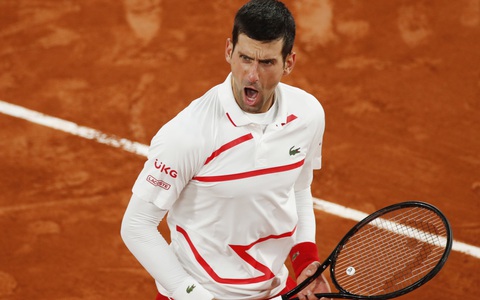Djokovic vào bán kết Roland Garros 2020 gặp Tsitsipas