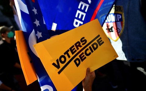 Ba luật sư của phe ông Trump rút khỏi vụ kiện tại Pennsylvania